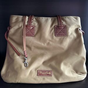Dooney and Bourke shoulder bag EUC
